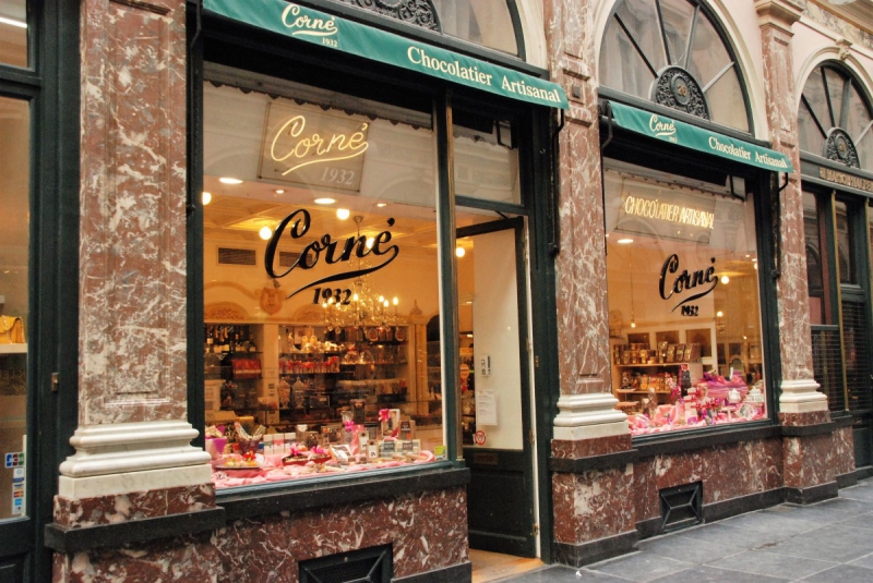 chocolaterie-ST PAUL EN FORET-min_chocolate_chocolaterie_shop_luxury_chic_gallery_brussels_belgium-558146